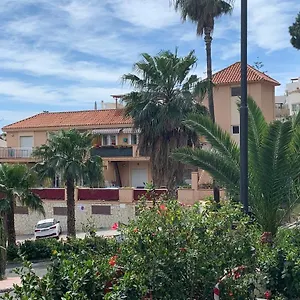 https://apartamento-bajo-a-avenida-de-las-yedras.es-andalucia.com